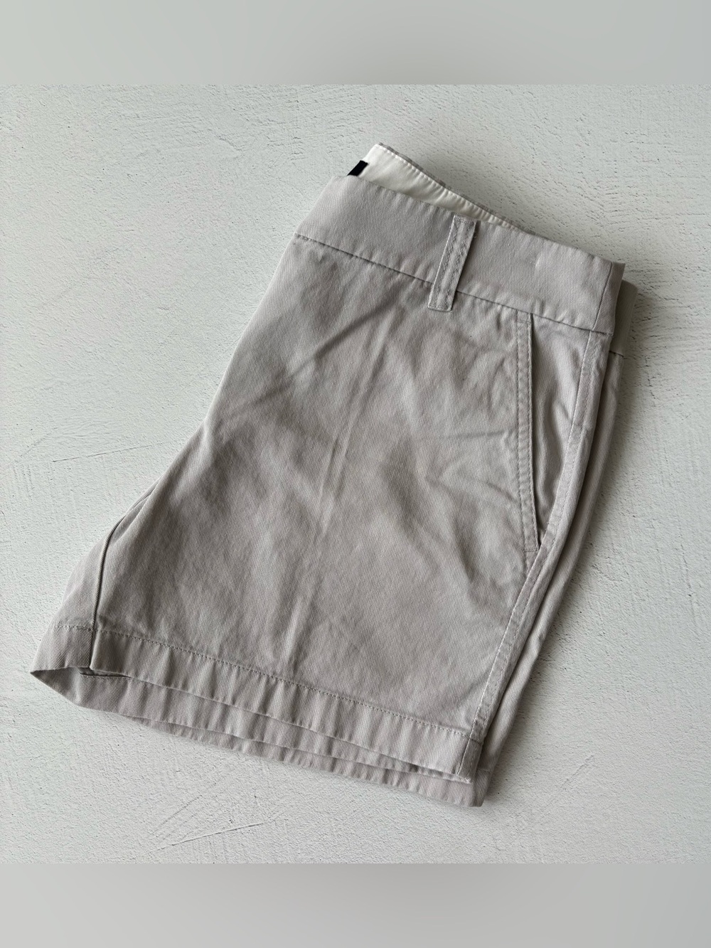 J. Crew Women's Chino Shorts, Light Grey/Khaki, Size 4 - Picture 3 of 6